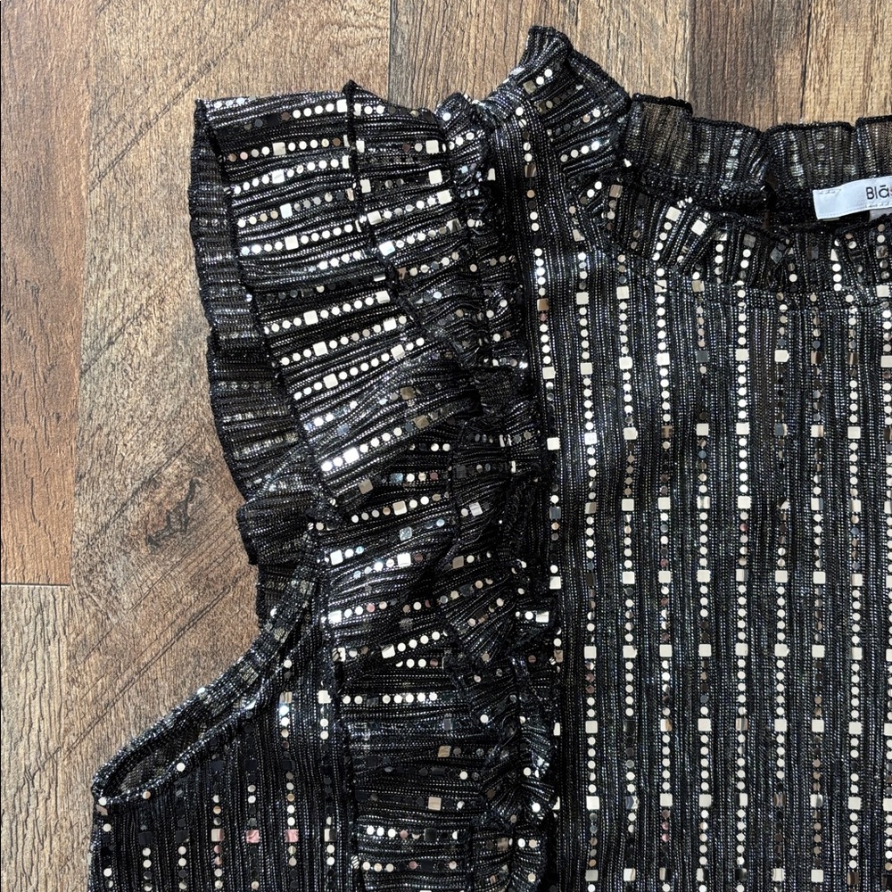 Blashe women's black and silver metallic striped flutter top size medium new - Picture 5 of 10